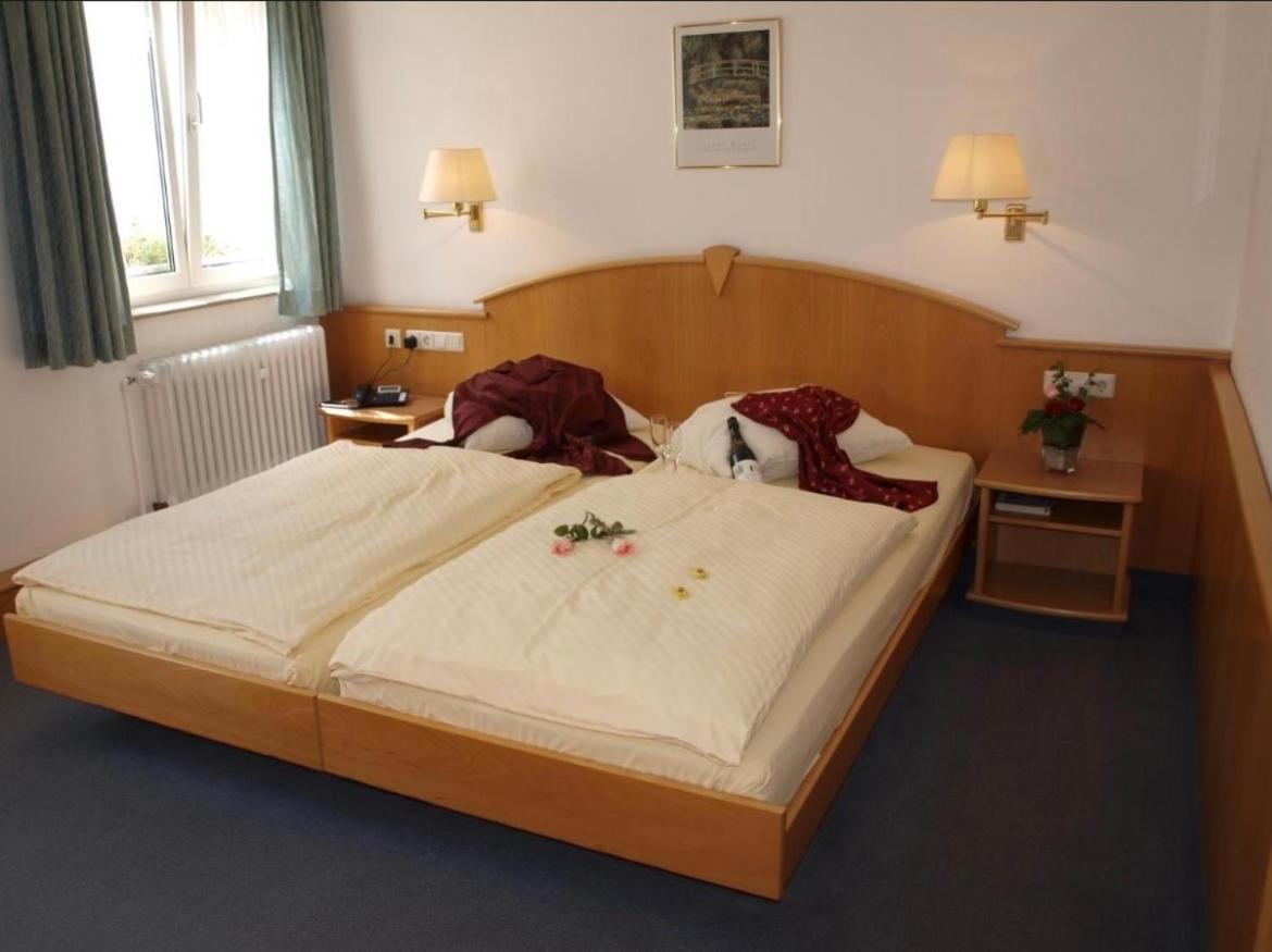 Hotel Gasthof Baeren Weingarten  Dış mekan fotoğraf